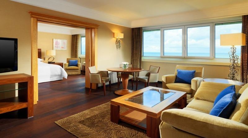 เชราตัน คลับ เดส พินส์ รีสอร์ต Hotel กลุบเดส์แป็งส์ ภายนอก รูปภาพ