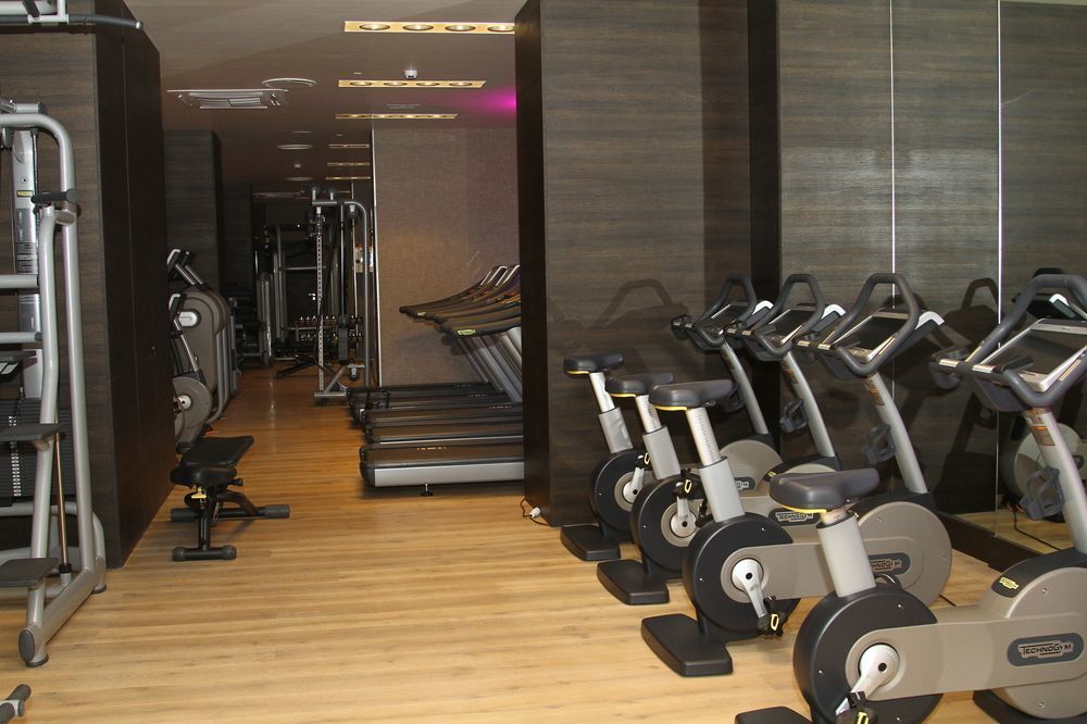 เชราตัน คลับ เดส พินส์ รีสอร์ต Hotel กลุบเดส์แป็งส์ ภายนอก รูปภาพ